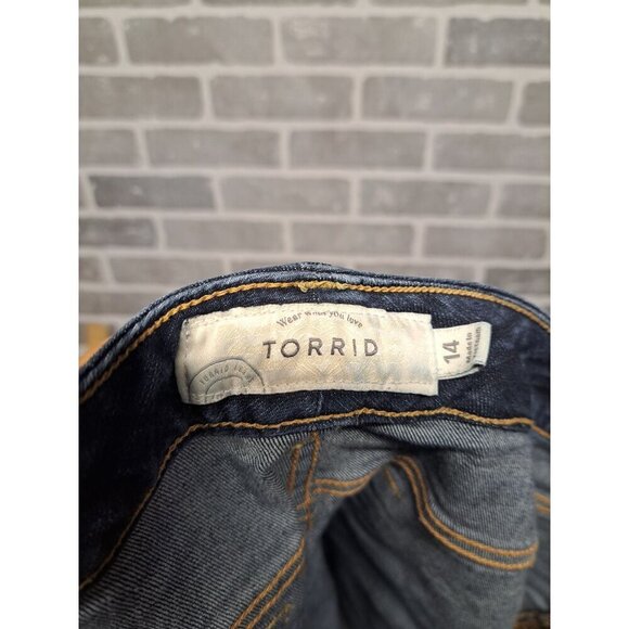 Torrid Womens Denim Shorts Casual beach Summer Chino Shorts Size 14 - Picture 9 of 10